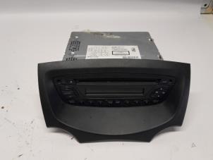 Używane Radioodtwarzacz CD Ford Ka II 1.2 Cena € 78,75 Procedura marży oferowane przez Reclycar De Boer BV