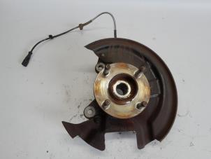 Used Front wheel hub Ford Fiesta 6 (JA8) 1.0 Ti-VCT 12V 65 Price € 52,50 Margin scheme offered by Reclycar De Boer BV