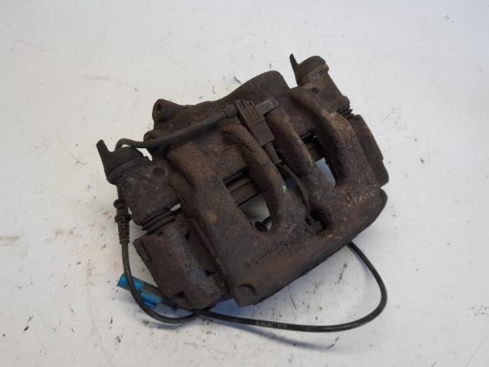 Gebrauchte Bremszange rechts vorne Volkswagen Crafter 2.5 TDI 30/32/35/46/50 Preis € 36,75 Margenregelung angeboten von Reclycar De Boer BV