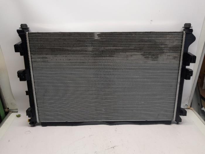 Used Radiator Renault Austral 1.2 E-Tech Hybrid 200 Price € 367,50 Margin scheme offered by Reclycar De Boer BV