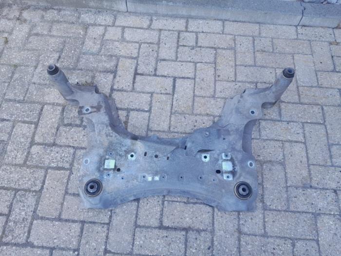 Used Subframe Renault Scénic III (JZ) 1.4 16V TCe 130 Price € 52,50 Margin scheme offered by Reclycar De Boer BV