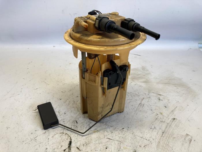 Gebrauchte Tankschwimmer Peugeot RCZ (4J) 2.0 HDi 16V FAP Preis € 31,50 Margenregelung angeboten von Reclycar De Boer BV