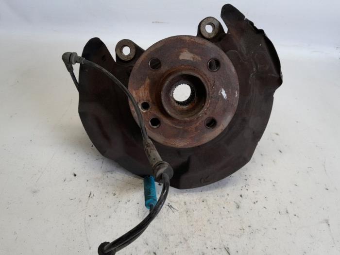 Begagnade Framhjulsnav Mini Mini (R56) 1.4 16V One Pris € 36,75 Marginaltabell erbjuds av Reclycar De Boer BV