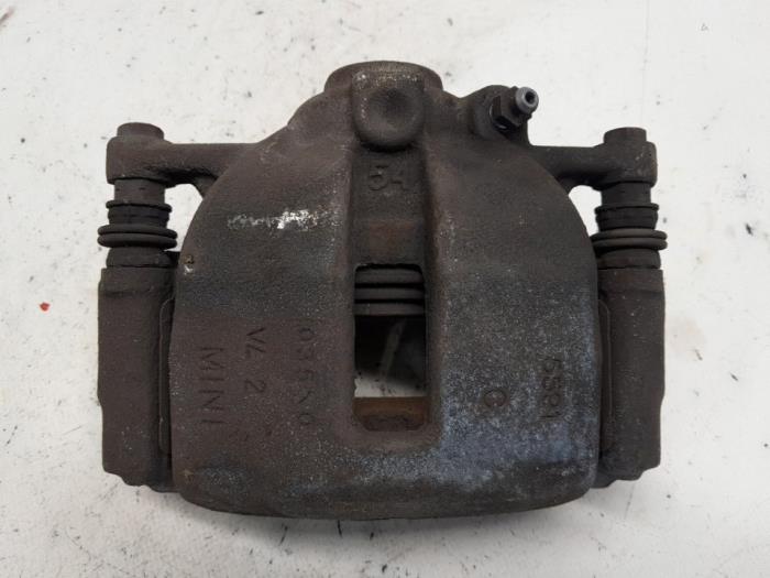 Gebrauchte Bremszange links vorne Mini Mini (R56) 1.4 16V One Preis € 21,00 Margenregelung angeboten von Reclycar De Boer BV