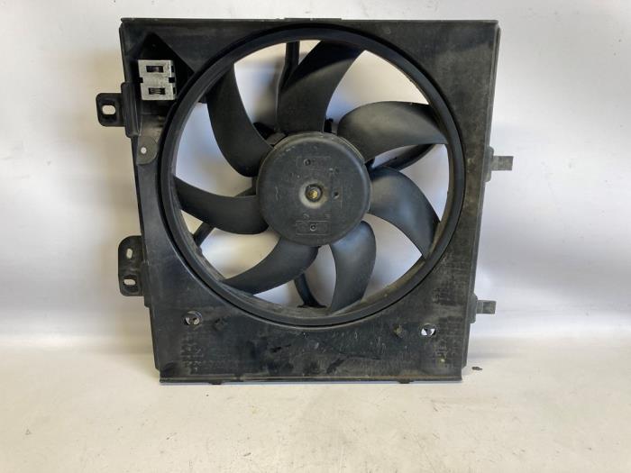 Engine Citroen Fan Control Module Fan motor Citroen C3 1.2 Vti 12V PureTech - FS2239