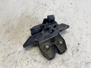Gebrauchte Schließmechanik Heckklappe Opel Karl 1.0 12V Preis € 26,25 Margenregelung angeboten von Reclycar De Boer BV