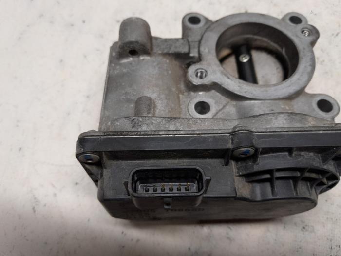 Begagnade Spjällhus Renault Wind (EN/E4) 1.2 16V TCE Pris € 78,75 Marginaltabell erbjuds av Reclycar De Boer BV