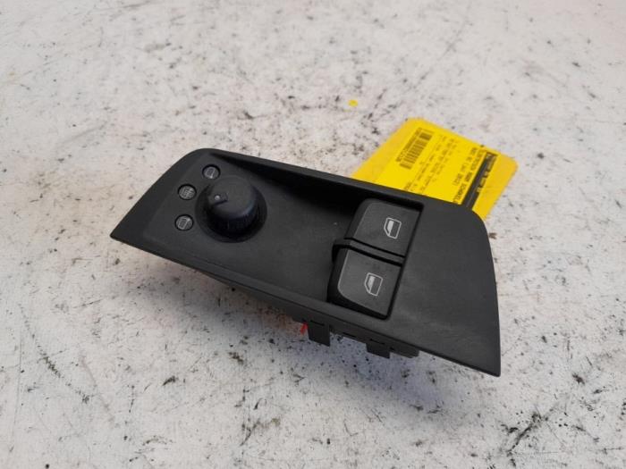 Usados Interruptor de ventanilla eléctrica Audi A1 (8X1/8XK) 1.4 TFSI 16V 122 Precio € 36,75 Norma de margen ofrecido por Reclycar De Boer BV