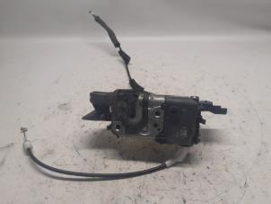 Używane Mechanizm blokady drzwi lewych przednich wersja 4-drzwiowa Citroen C5 III Tourer (RW) 1.6 16V THP 155 Cena € 31,50 Procedura marży oferowane przez Reclycar De Boer BV