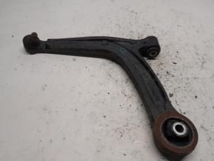 Gebrauchte Querlenker unten links vorne Fiat 500 (312) 1.2 Preis € 36,75 Margenregelung angeboten von Reclycar De Boer BV
