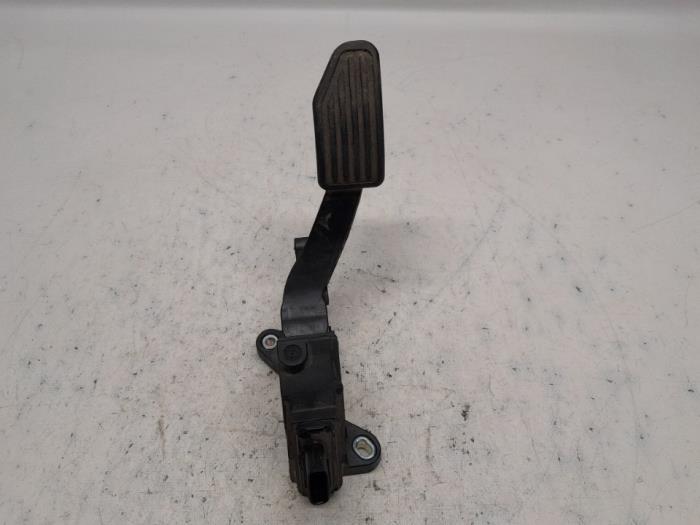 Begagnade Gaspedalsensor Toyota Yaris III (P13) 1.0 12V VVT-i Pris € 42,00 Marginaltabell erbjuds av Reclycar De Boer BV