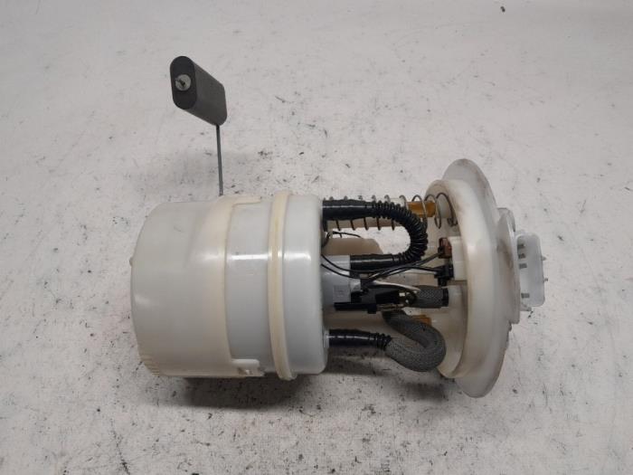 Gebrauchte Kraftstoffpumpe Elektrisch Dacia Sandero II 0.9 TCE 12V Preis € 63,00 Margenregelung angeboten von Reclycar De Boer BV