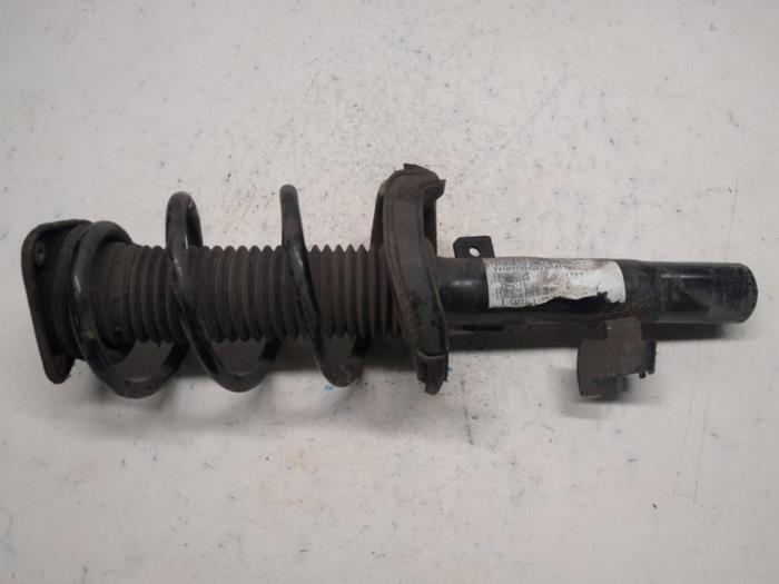 Fronts shock absorber, left Volvo V40 2.0 D2 16V - 31406830