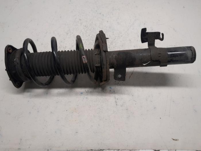 Fronts shock absorber, left Volvo V40 2.0 D2 16V - 31406830