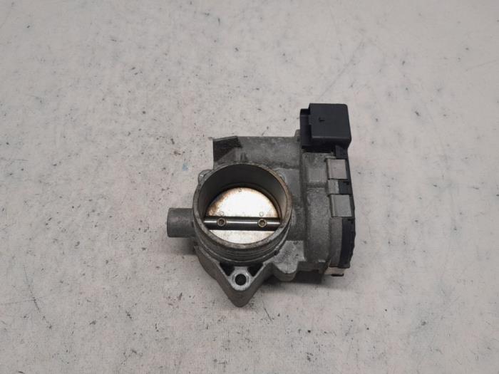 Gebrauchte Drosselklappengehäuse Peugeot 206 (2A/C/H/J/S) 1.6 16V Preis € 15,75 Margenregelung angeboten von Reclycar De Boer BV