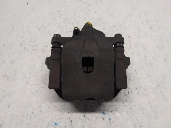Gebrauchte Bremszange rechts vorne Toyota RAV4 (A2) 2.0 D-4D 16V 4x4 Preis € 26,25 Margenregelung angeboten von Reclycar De Boer BV