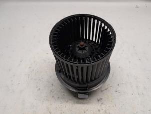 Usagé Moteur de ventilation chauffage Dacia Logan MCV II/Sandero Wagon (7S) 0.9 TCE 12V Prix € 36,75 Règlement à la marge proposé par Reclycar De Boer BV