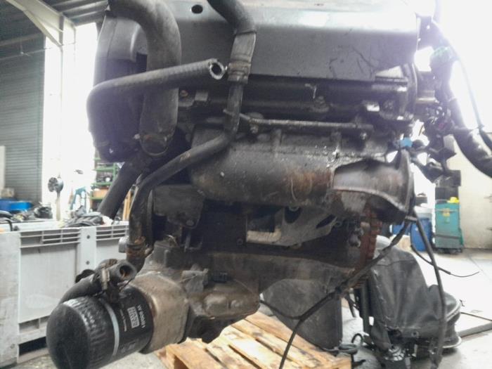 Engine from a Audi A4 (B6) 2.4 V6 30V 2003