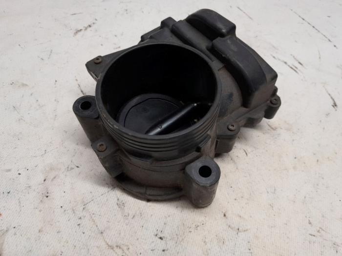 Gebrauchte Drosselklappengehäuse Peugeot 207/207+ (WA/WC/WM) 1.6 16V VTi Preis € 26,25 Margenregelung angeboten von Reclycar De Boer BV