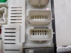 Säkringsbox från en Renault Kangoo Express (FW) 1.5 dCi 110 2010