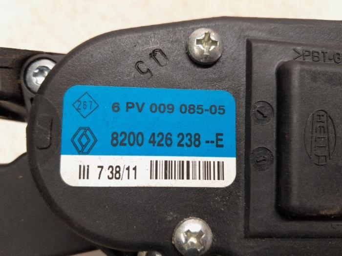 Gaspedalposition Sensor van een Renault Twingo II (CN) 1.2 16V 2011