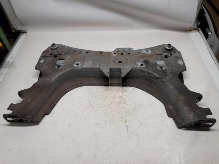 Used Subframe Renault Clio IV (5R) 0.9 Energy TCE 90 12V Price € 52,50 Margin scheme offered by Reclycar De Boer BV