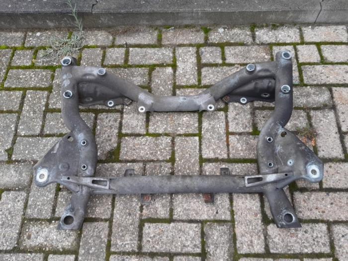 Used Subframe Mercedes C Estate (S204) 1.8 C-180K 16V Price € 26,25 Margin scheme offered by Reclycar De Boer BV