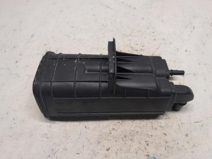 Begagnade Kolfilter Renault Captur I (2R) 0.9 Energy TCE 12V Pris € 78,75 Marginaltabell erbjuds av Reclycar De Boer BV