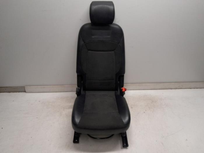 Używane Fotel tylny Ford S-Max (GBW) 2.0 TDCi 16V 140 Cena € 52,50 Procedura marży oferowane przez Reclycar De Boer BV