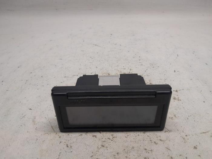 Begagnade Innerdisplay Volvo C30 (EK/MK) 1.6 16V Pris € 31,50 Marginaltabell erbjuds av Reclycar De Boer BV