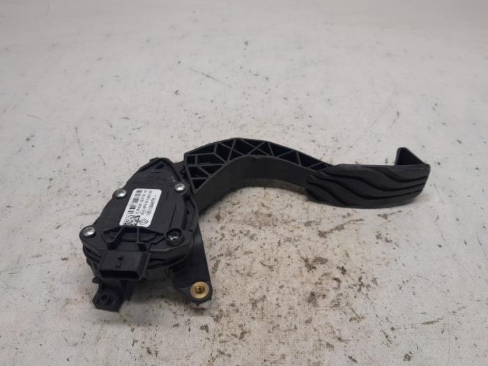 Begagnade Gaspedalsensor Dacia Duster (SR) 1.0 TCE 12V Pris € 36,75 Marginaltabell erbjuds av Reclycar De Boer BV