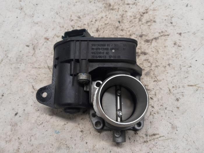 Begagnade Spjällhus Peugeot 2008 (CU) 1.2 12V e-THP PureTech 110 Pris € 26,25 Marginaltabell erbjuds av Reclycar De Boer BV