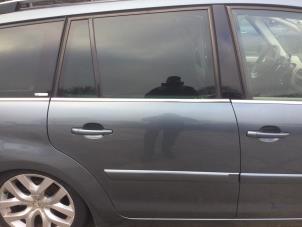 Używane Drzwi prawe tylne wersja 4-drzwiowa Citroen C4 Grand Picasso (UA) 2.0 16V Autom. Cena € 105,00 Procedura marży oferowane przez Reclycar De Boer BV