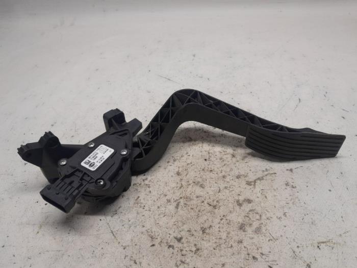 Begagnade Gaspedalsensor Fiat 500X (334) 1.6 E-torq 16V Pris € 52,50 Marginaltabell erbjuds av Reclycar De Boer BV