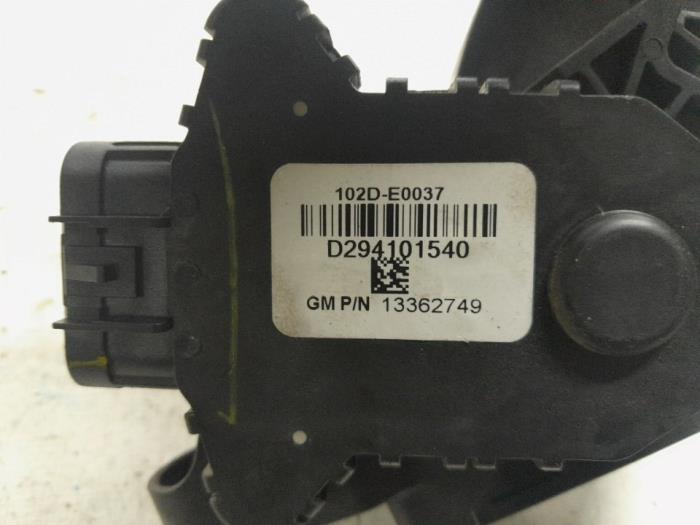 Gaspedalsensor från en Opel Meriva (B) 1.7 CDTI 16V 2011