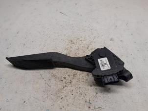 Gaspedalsensor från en Opel Meriva (B) 1.7 CDTI 16V 2011