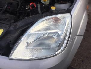 Begagnade Strålkastare, vänster Ford Fiesta 5 (JD/JH) 1.3 Pris € 36,75 Marginaltabell erbjuds av Reclycar De Boer BV