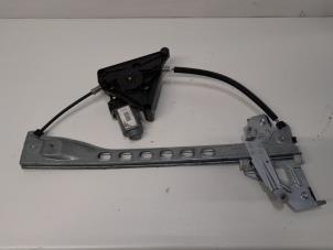 Begagnade Fönstermekanism, 4-dörrars, höger fram Peugeot 108 1.0 12V Pris € 31,50 Marginaltabell erbjuds av Reclycar De Boer BV