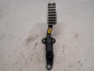 Usados Sensor de posición de acelerador Kia Rio IV (YB) 1.0i T-GDi 100 12V Precio € 52,50 Norma de margen ofrecido por Reclycar De Boer BV