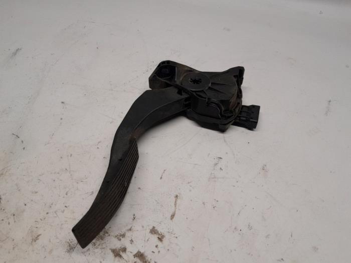 Begagnade Gaspedalsensor Opel Zafira Tourer (P12) 1.6 16V CNG ecoFLEX Turbo Pris € 26,25 Marginaltabell erbjuds av Reclycar De Boer BV