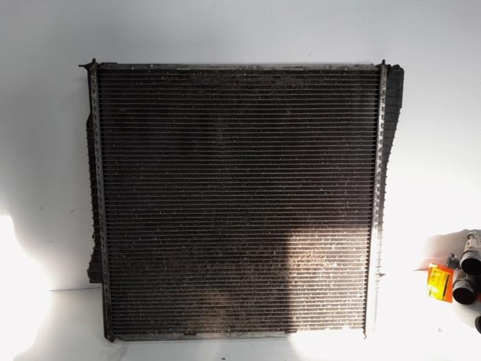 Usagé Radiateur BMW X5 (E53) 3.0d 24V Prix € 36,75 Règlement à la marge proposé par Reclycar De Boer BV