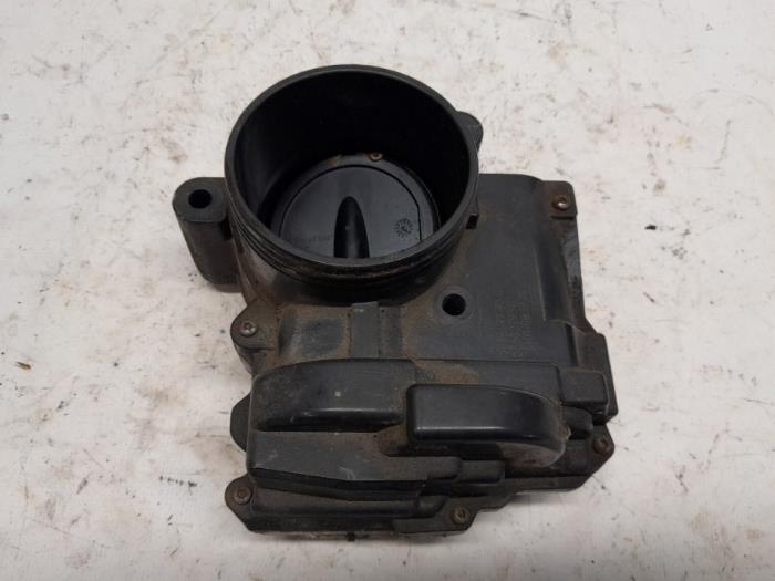 Gebrauchte Drosselklappengehäuse Peugeot 207 CC (WB) 1.6 16V Preis € 26,25 Margenregelung angeboten von Reclycar De Boer BV