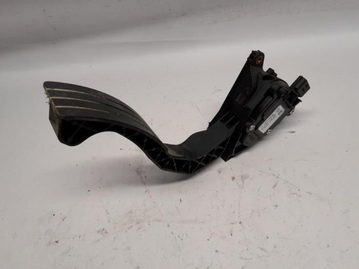Begagnade Gaspedalsensor Dacia Sandero II 0.9 TCE 12V Pris € 26,25 Marginaltabell erbjuds av Reclycar De Boer BV