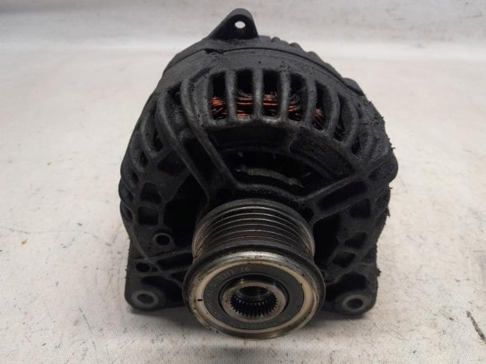 Begagnade Dynamo Renault Scénic II (JM) 1.5 dCi 105 Pris € 36,75 Marginaltabell erbjuds av Reclycar De Boer BV