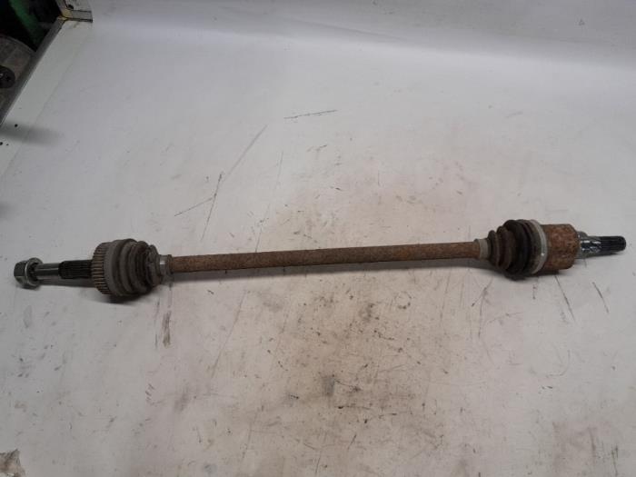 Gebrauchte Antriebswelle links hinten Nissan X-Trail (T31) 2.0 XE,SE,LE dCi 16V 4x4 Preis € 26,25 Margenregelung angeboten von Reclycar De Boer BV