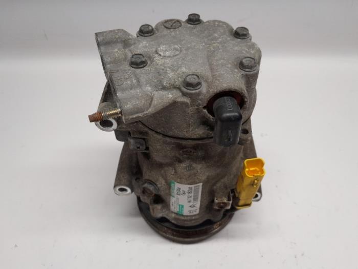Gebrauchte Klimapumpe Peugeot 207/207+ (WA/WC/WM) 1.4 16V VTi Preis € 105,00 Margenregelung angeboten von Reclycar De Boer BV