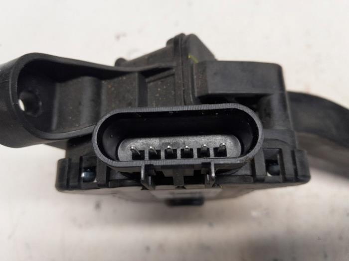 Gaspedalposition Sensor van een Opel Meriva (B) 1.4 Turbo 16V Ecotec 2011