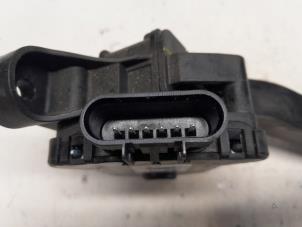 Gaspedalposition Sensor van een Opel Meriva (B) 1.4 Turbo 16V Ecotec 2011
