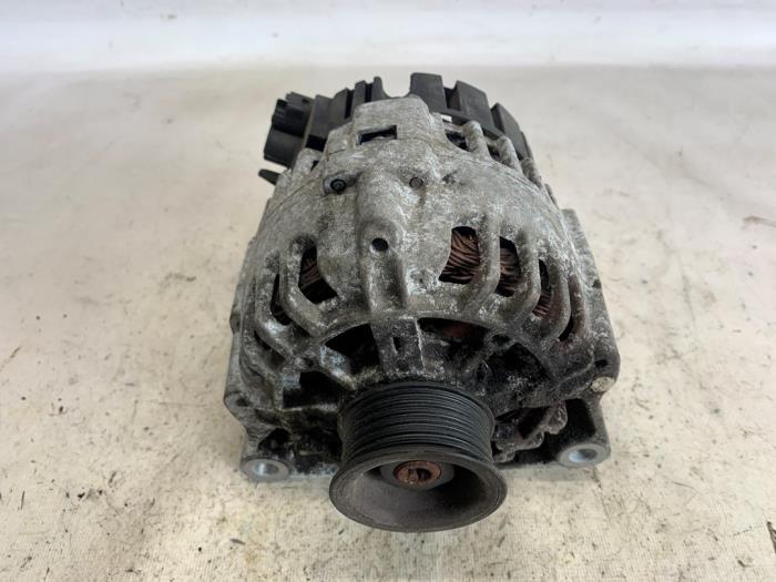 Begagnade Dynamo Peugeot 307 (3A/C/D) 2.0 16V Pris € 36,75 Marginaltabell erbjuds av Reclycar De Boer BV