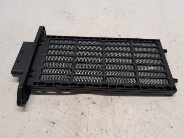 Używane Element grzewczy Renault Captur I (2R) 0.9 Energy TCE 12V Cena € 15,75 Procedura marży oferowane przez Reclycar De Boer BV